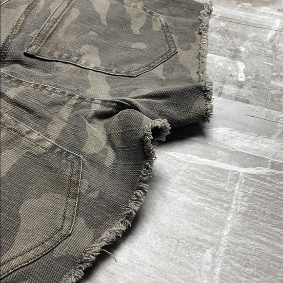 Mudd Camo Short - Picture 4 of 4